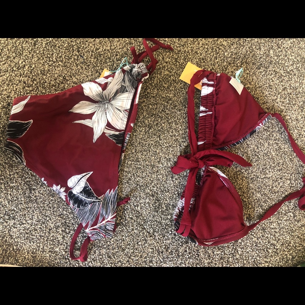 Target swimsuit never been warn